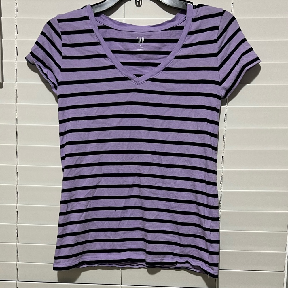 Gap top purple and black stripe small